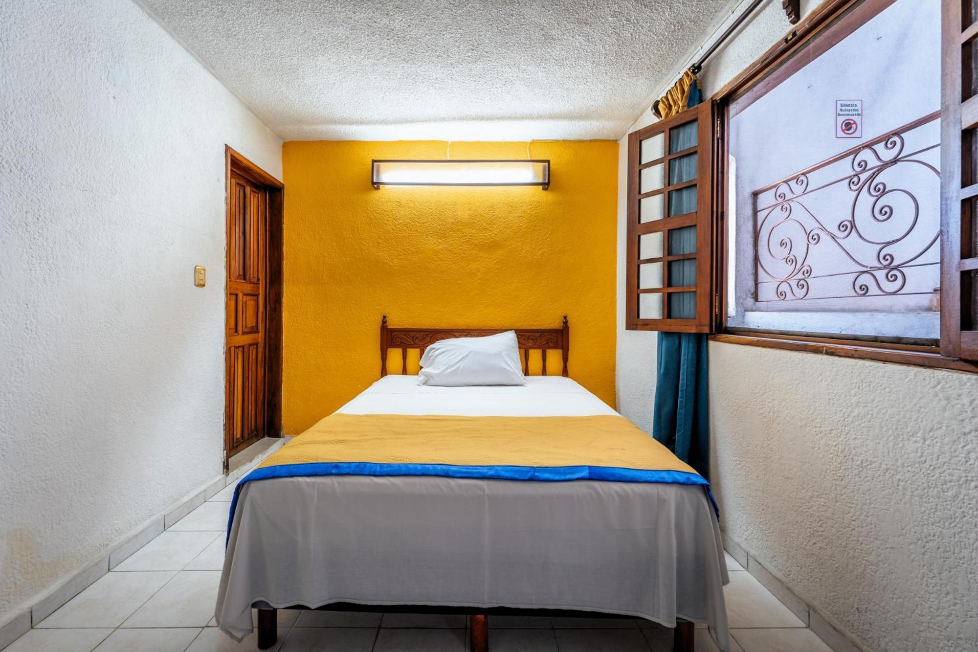 Hotel Santa Lucia Mérida Extérieur photo